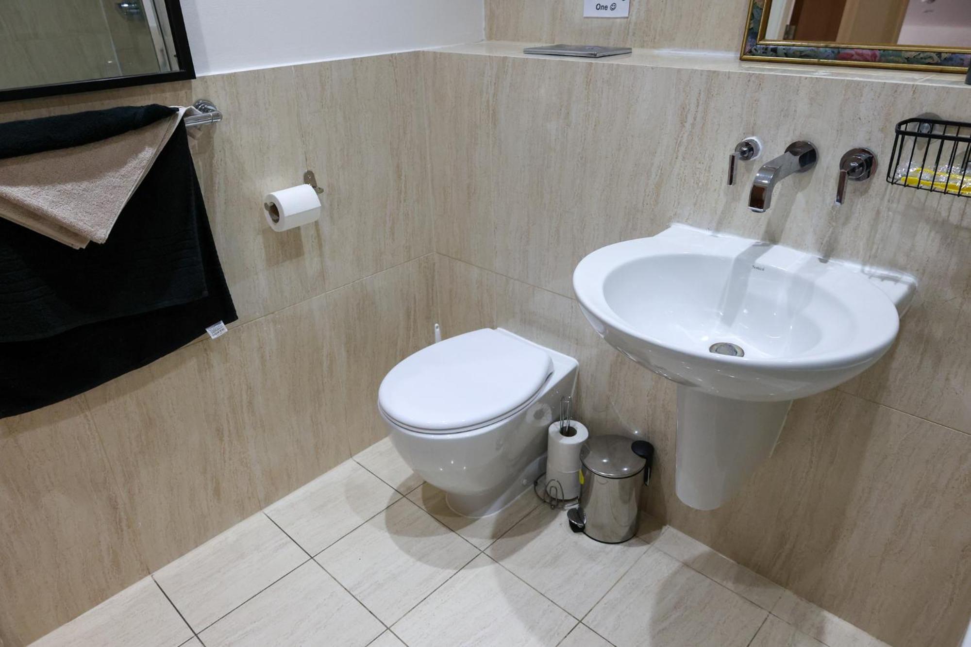 Centrally Located 1Br Apt Near Edg Cricket, University Of Bham, Priory Hospital & Cannon Hill Park Birmingham Exterior photo